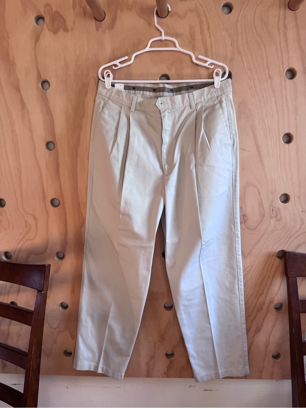 Dockers Men's Pleated Chinos - Light Beige/Tan